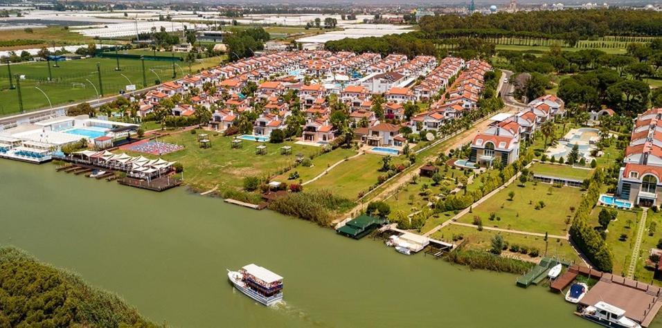 Fun&Sun River Villas With Amazing Landscape 5+1 베렉 외부 사진